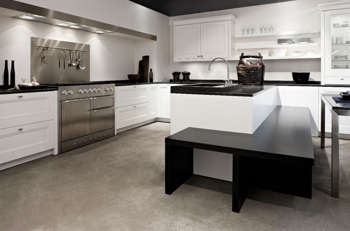 Luxury Black & White Kitchens - eggersmann